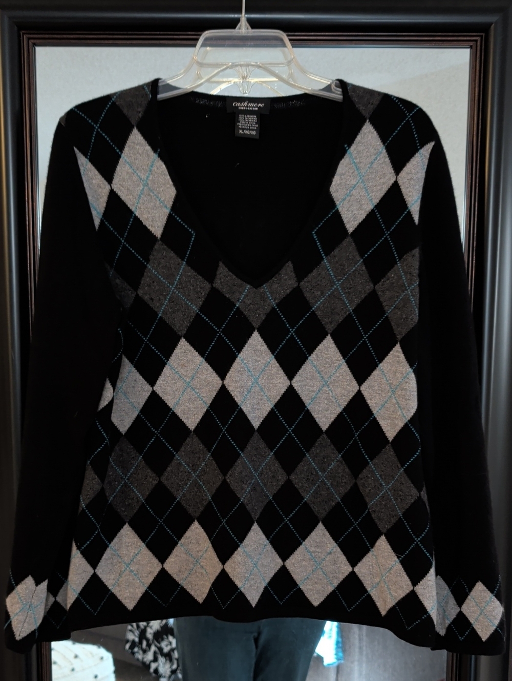 Lord & Taylor 100% Cashmere Preppy Black & Gray Argyle V-Neck Sweater